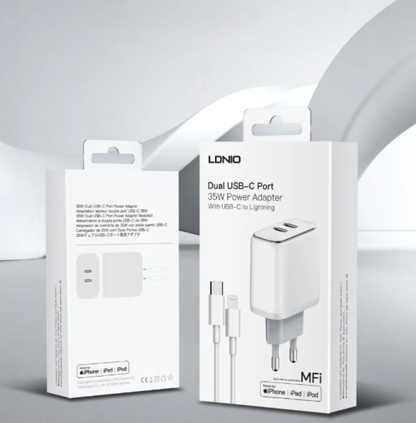 LDNIO A2528M wall charger, 2xUSB-C, USB-C for Lightning 35W